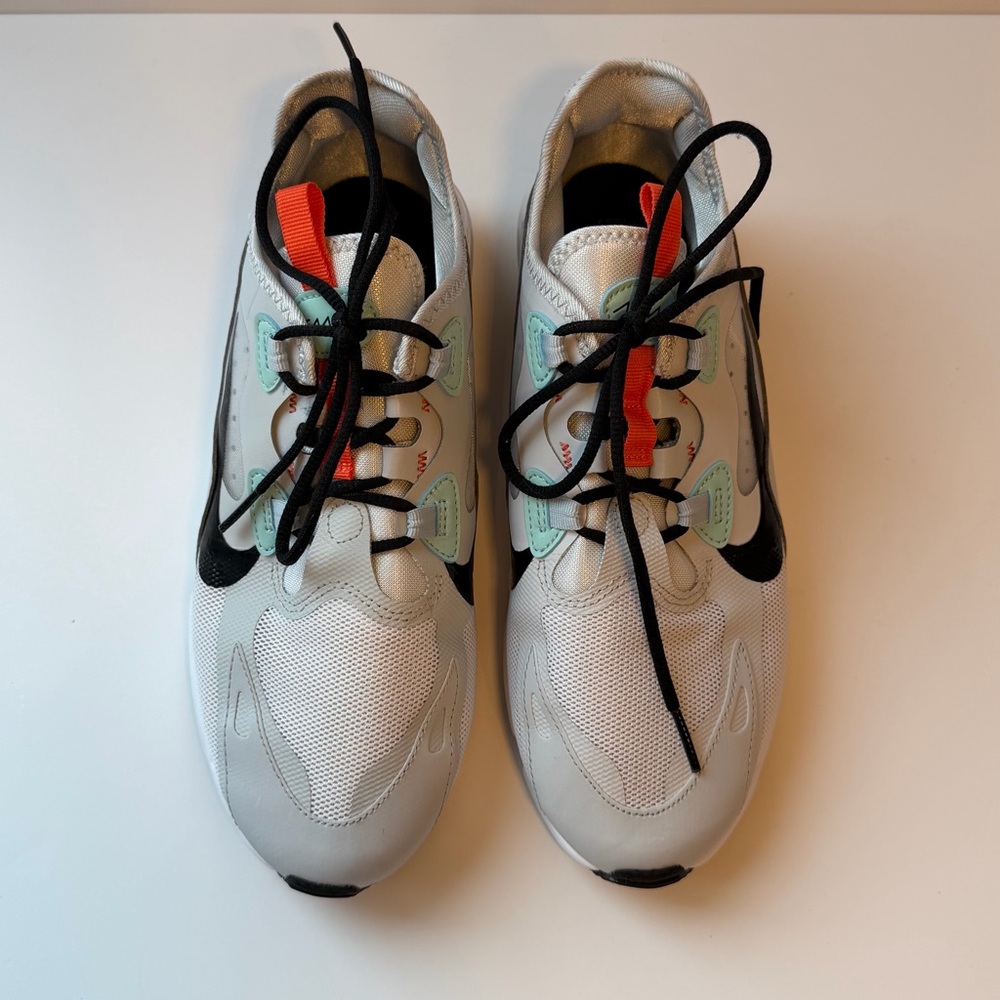 NEW Nike Air Max Infinity - Size women’s 8 - Picture 9 of 9